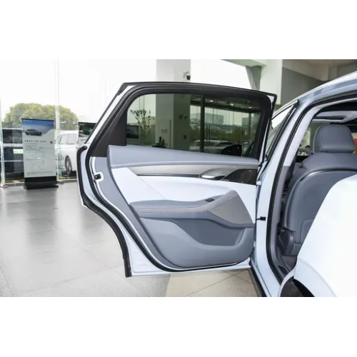 2023 New Energy Vehicle High Performance Electric Ev Cars Voyah Zhuiguang Chasing 580km Standard Voyah Chasing Light Car